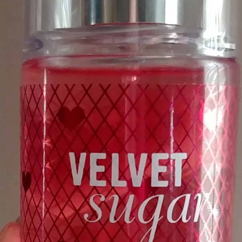 Velvet sugar spray